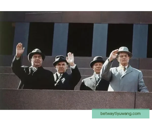 维罗纳主场惜败佛罗伦萨 法乔利一球定胜负 苏斯洛夫与古德蒙德松双双染红